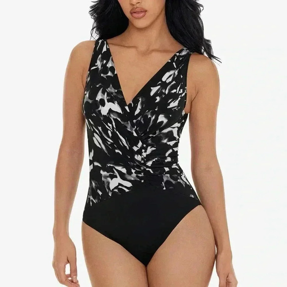 NWOT Magicsuit Dream State Bindy One Piece Swimsuit - Picture 2 of 13